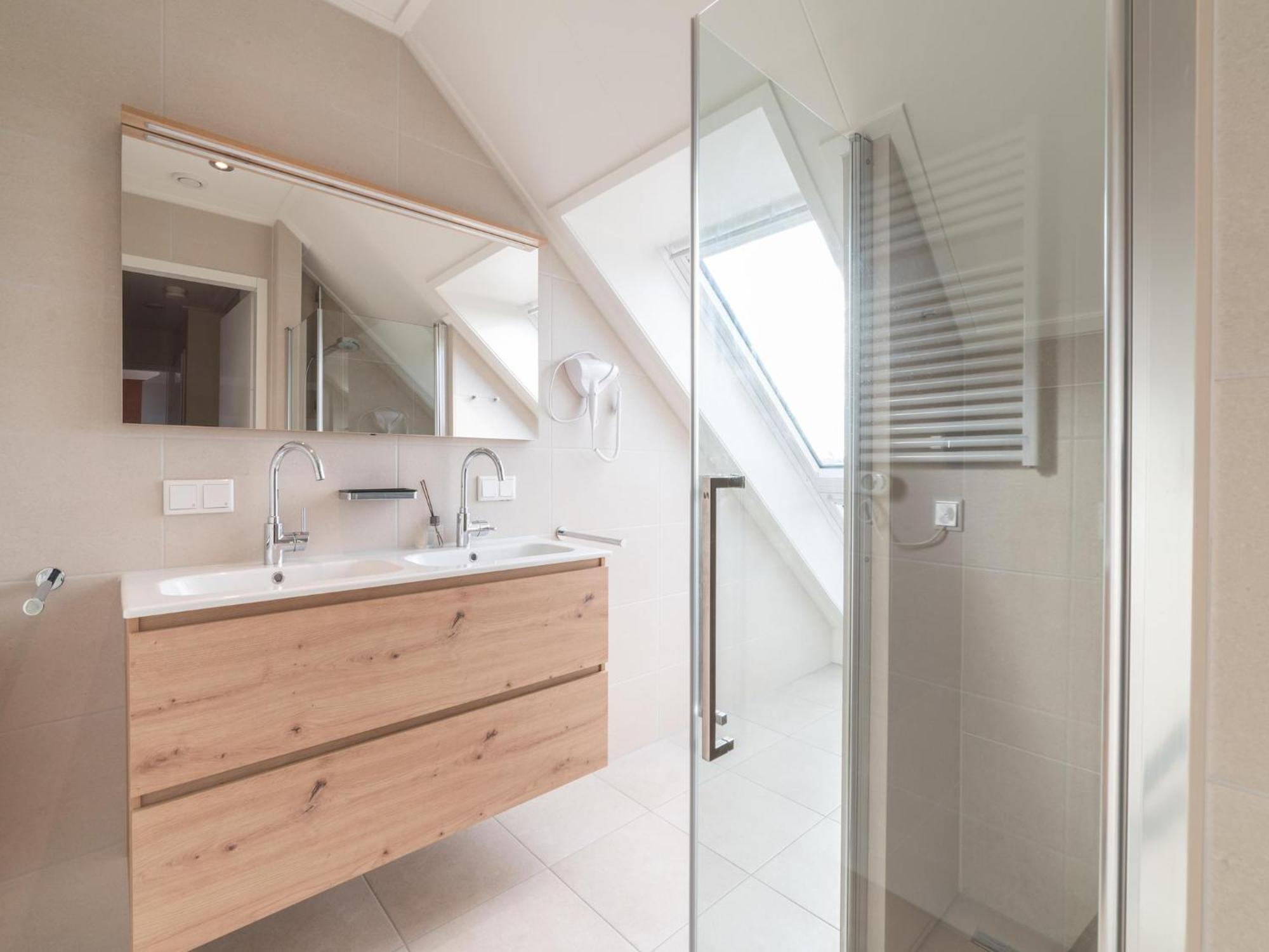 Luxurious 12-person With Wellness * Colijnsplaat