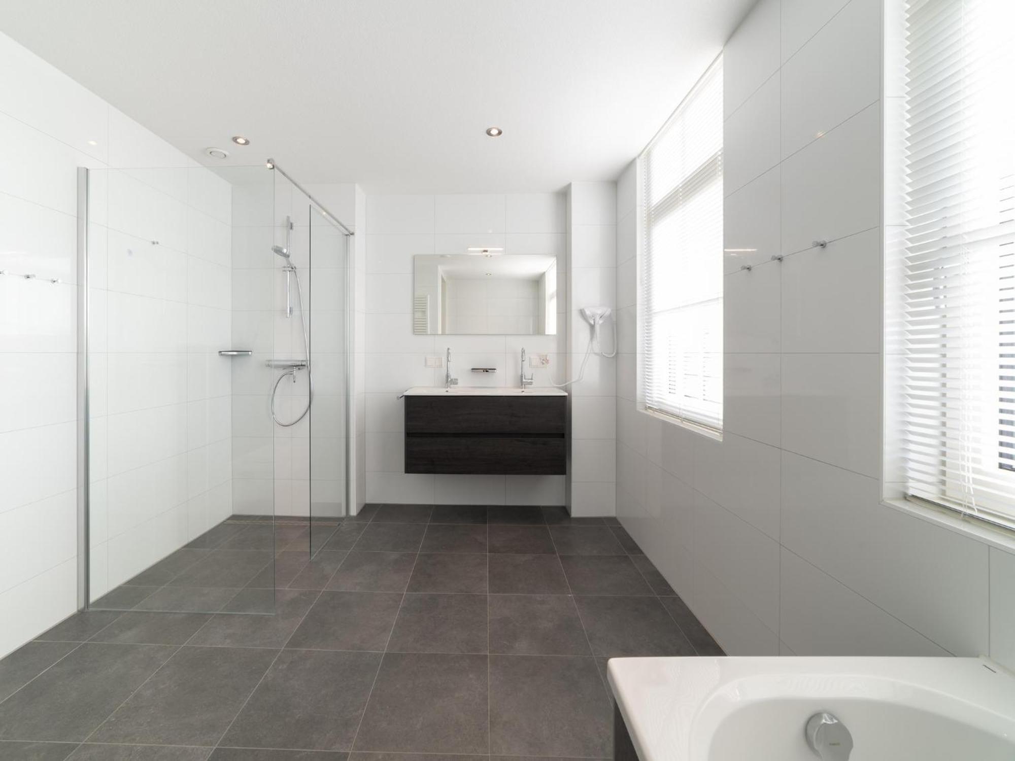 Luxurious 12-person With Wellness Colijnsplaat