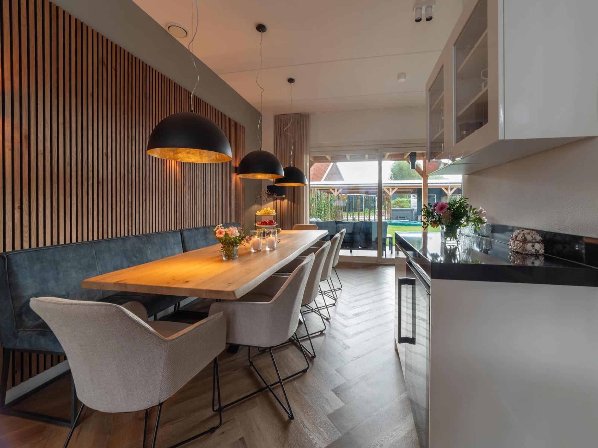 Vakantiehuis Luxurious 12-person With Wellness Colijnsplaat