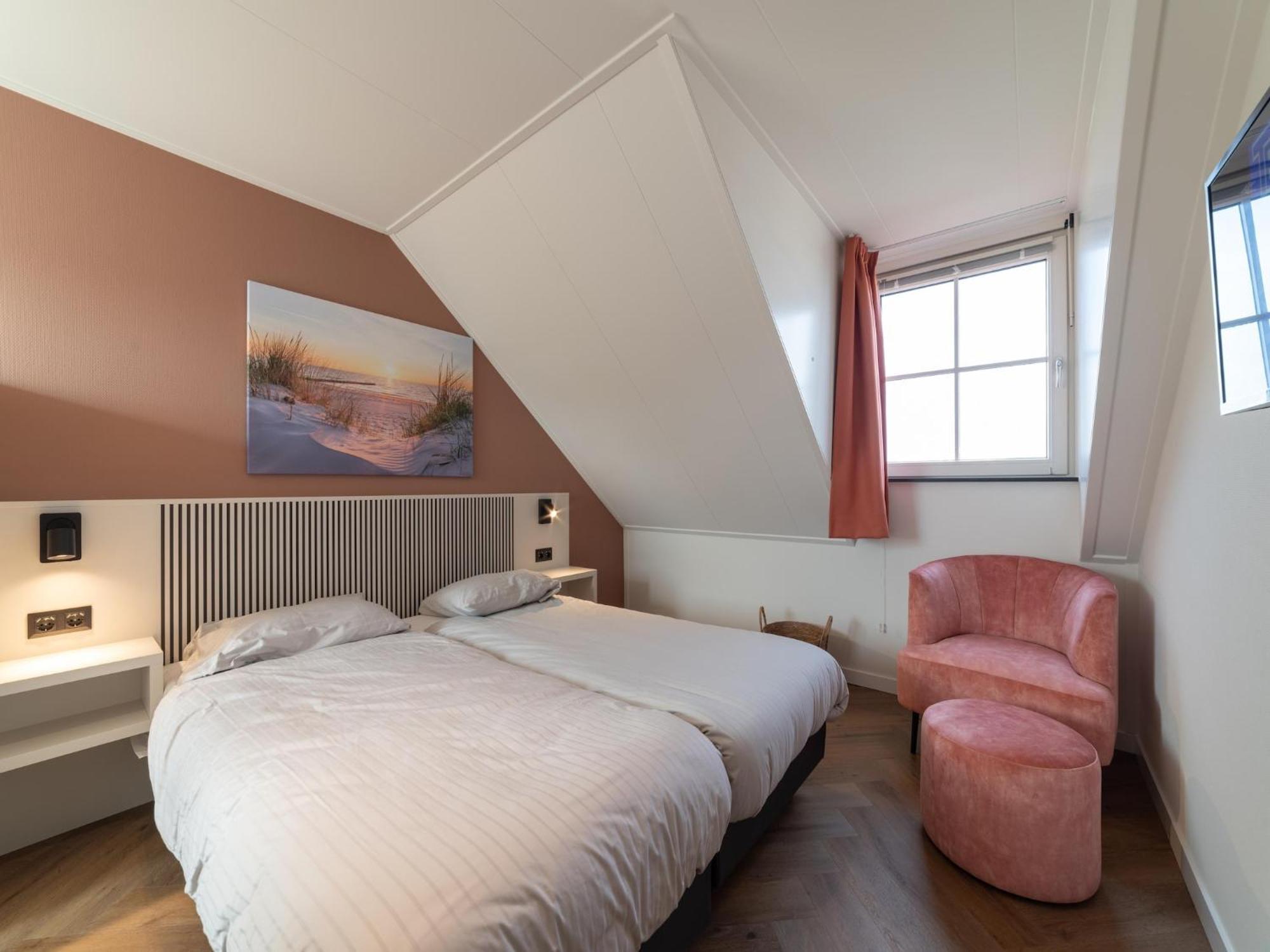 Luxurious 12-person With Wellness
